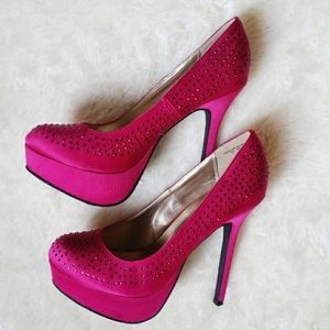 LAST PAIR‼️SM New York rhinestone platform pumps